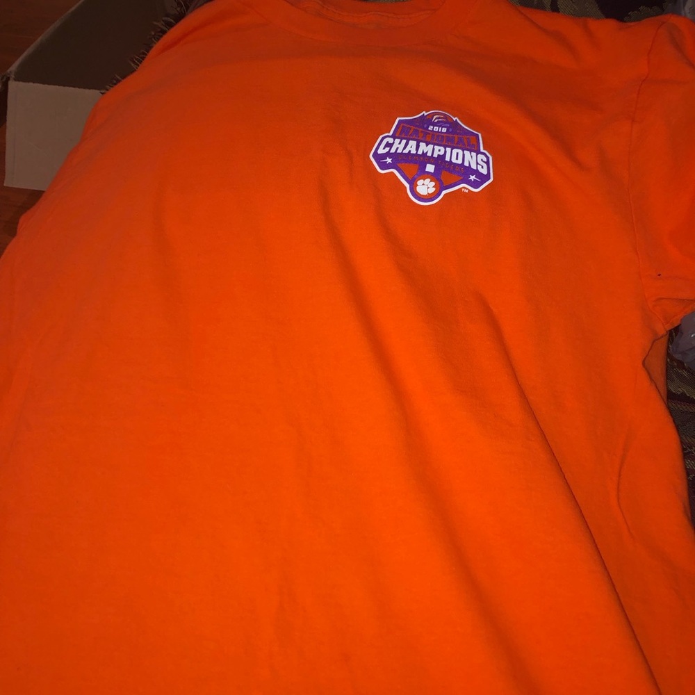 Medium 2018 Clemson Tiger Championship T-shirt.